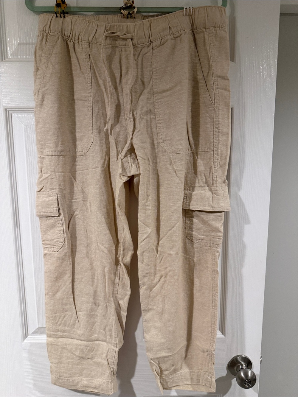 GAP Women’s Beige Cargo Pants with Drawstring Waist LG